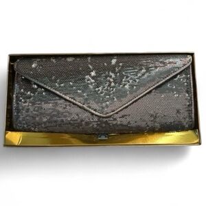 Elegant Sequin Clutch in Silver